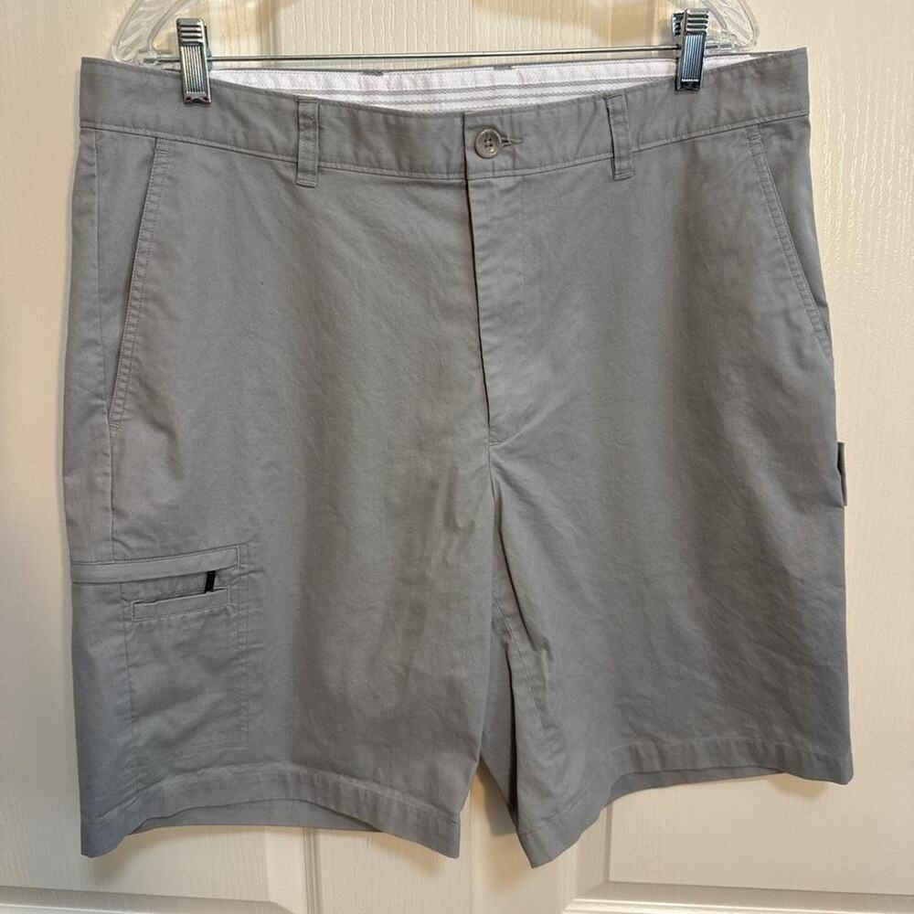 Men's Grey Greg Norman Golf Cargo Shorts size 36